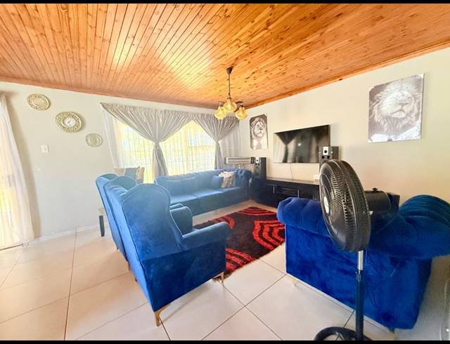 3 BEDROOM HOUSE FOR SALE IN VANDERBIJLPARK CW 1